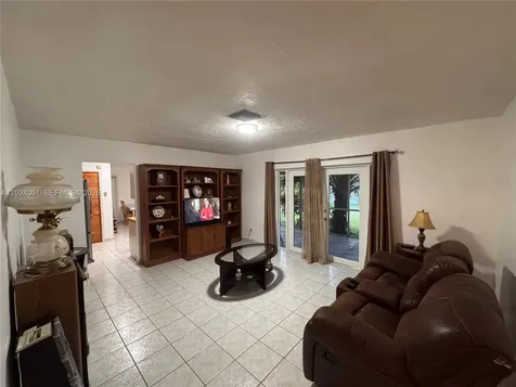 8121 SW 205th Street Cutler Bay FL 33189