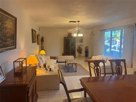 8121 SW 205th Street Cutler Bay FL 33189