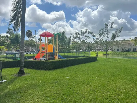 1271 SE 27th Street Homestead FL 33035