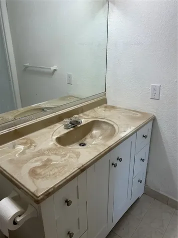 1300 W 47th Place Hialeah FL 33012