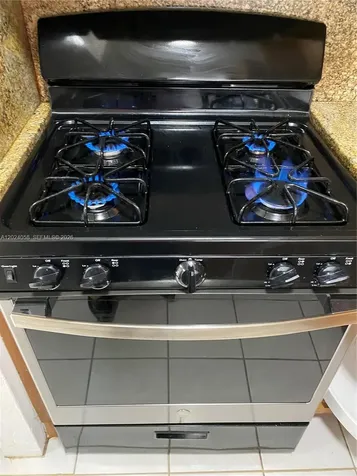 1300 W 47th Place Hialeah FL 33012
