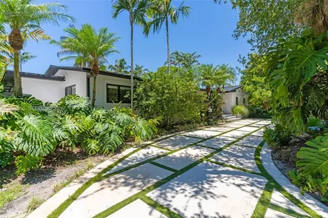 13400 SW 70th Avenue Pinecrest FL 33156