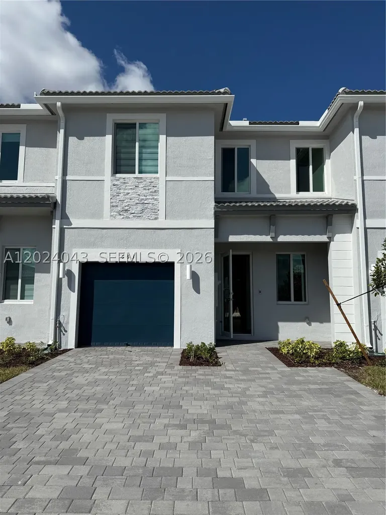 663 SE 13th St Circle Homestead FL 33034