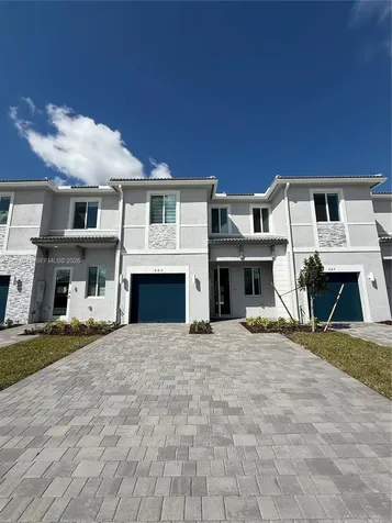 663 SE 13th St Circle Homestead FL 33034
