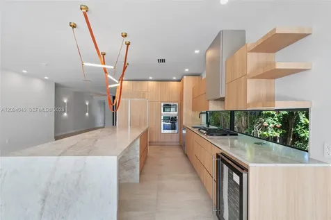 550 S Shore Drive Miami Beach FL 33141