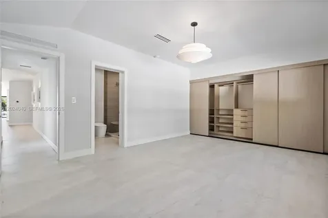 550 S Shore Drive Miami Beach FL 33141