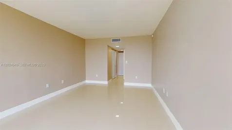 20100 W Country Club Drive Aventura FL 33180