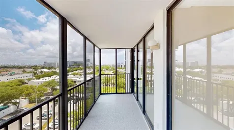 20100 W Country Club Drive Aventura FL 33180