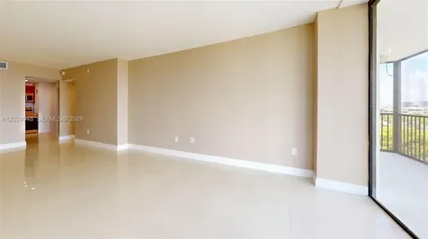 20100 W Country Club Drive Aventura FL 33180