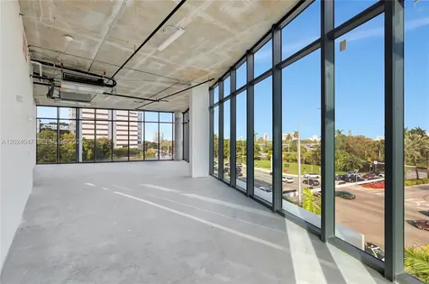 21290 Biscayne Aventura FL 33180