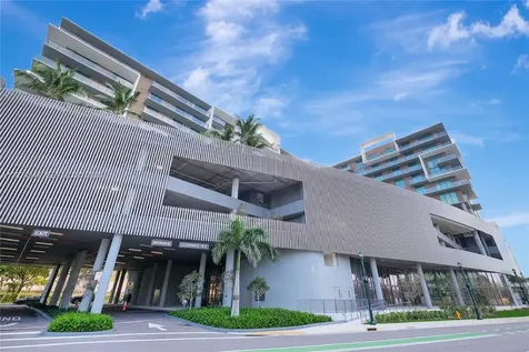 21290 Biscayne Aventura FL 33180
