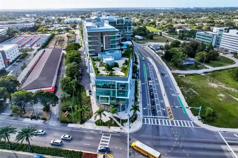 21290 Biscayne Aventura FL 33180
