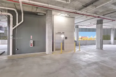 21290 Biscayne Aventura FL 33180