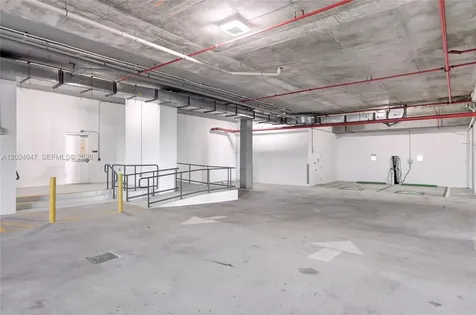 21290 Biscayne Aventura FL 33180