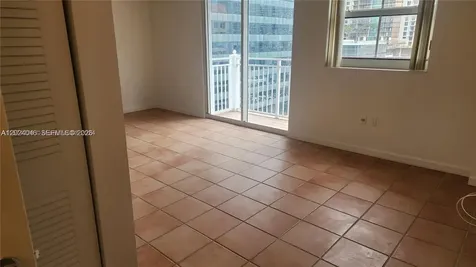 185 SE 14th Terrace Miami FL 33131