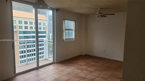 185 SE 14th Terrace Miami FL 33131