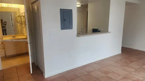 185 SE 14th Terrace Miami FL 33131