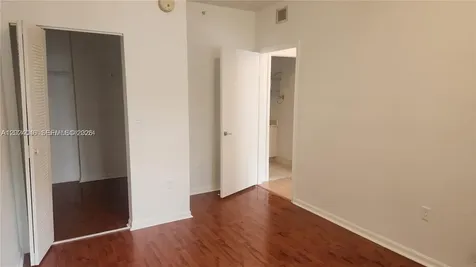 185 SE 14th Terrace Miami FL 33131