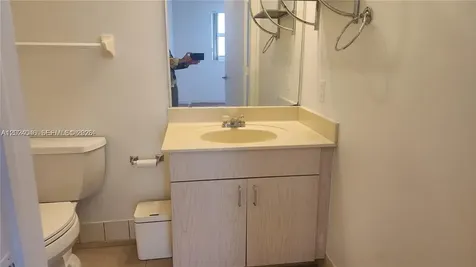 185 SE 14th Terrace Miami FL 33131