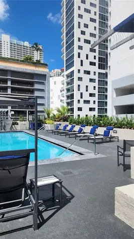 185 SE 14th Terrace Miami FL 33131