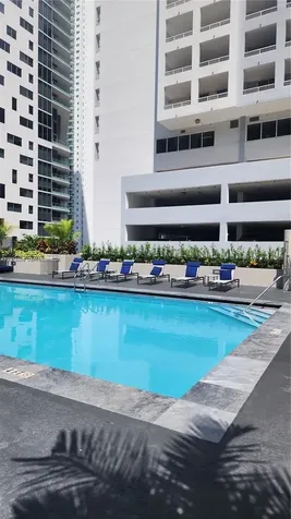 185 SE 14th Terrace Miami FL 33131