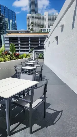 185 SE 14th Terrace Miami FL 33131