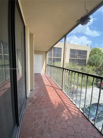 8635 NW 8th Street Miami FL 33126