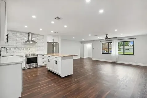 11901 NW 23rd Street Pembroke Pines FL 33026