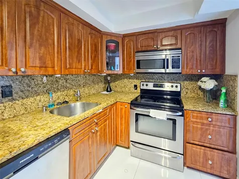 100 Bayview Drive Sunny Isles Beach FL 33160