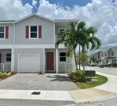 906 SE 17th Street Homestead FL 33034
