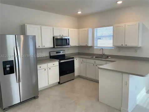 906 SE 17th Street Homestead FL 33034