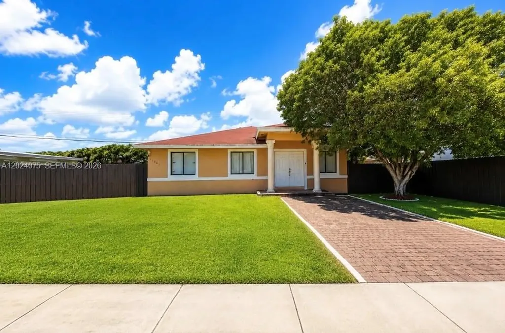 11001 SW 218th Terrace Miami FL 33170