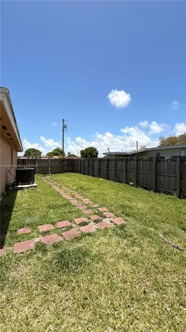 11001 SW 218th Terrace Miami FL 33170