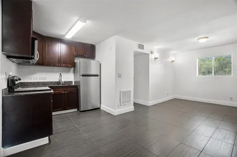 37 SW 14th Street Dania Beach FL 33004
