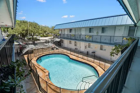 37 SW 14th Street Dania Beach FL 33004