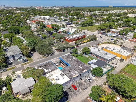 37 SW 14th Street Dania Beach FL 33004