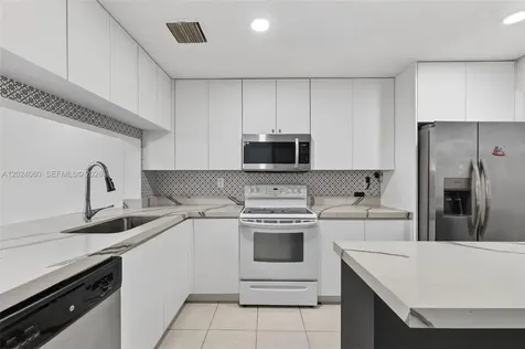 5843 Woodlands Boulevard Tamarac FL 33319