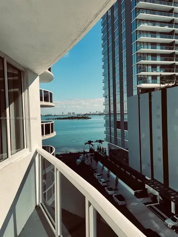 601 NE 23rd Street Miami FL 33137