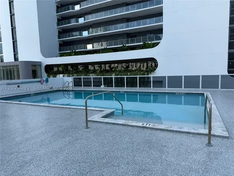 601 NE 23rd Street Miami FL 33137