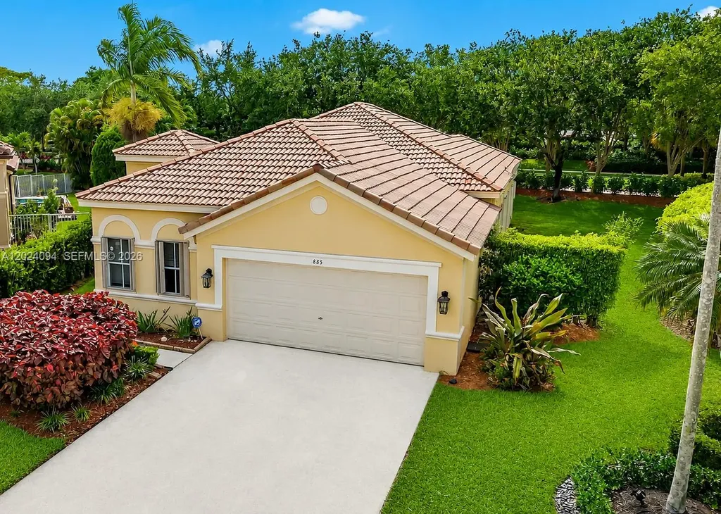 885 Tanglewood Circle Weston FL 33327
