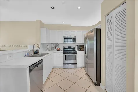 885 Tanglewood Circle Weston FL 33327