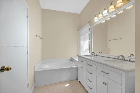 885 Tanglewood Circle Weston FL 33327