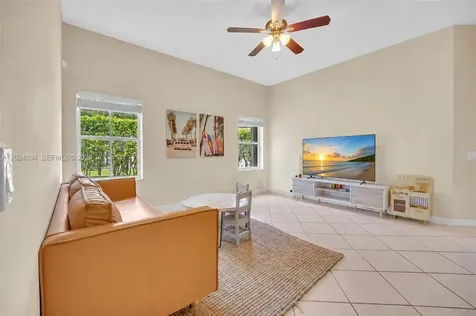 885 Tanglewood Circle Weston FL 33327