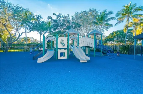 885 Tanglewood Circle Weston FL 33327