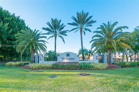 885 Tanglewood Circle Weston FL 33327