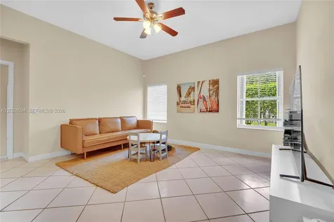 885 Tanglewood Circle Weston FL 33327