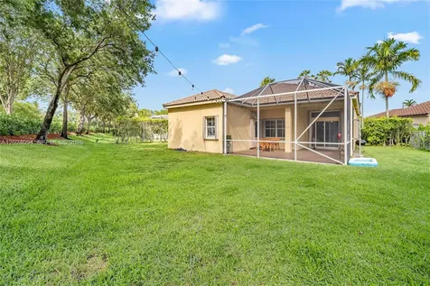 885 Tanglewood Circle Weston FL 33327