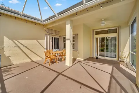 885 Tanglewood Circle Weston FL 33327