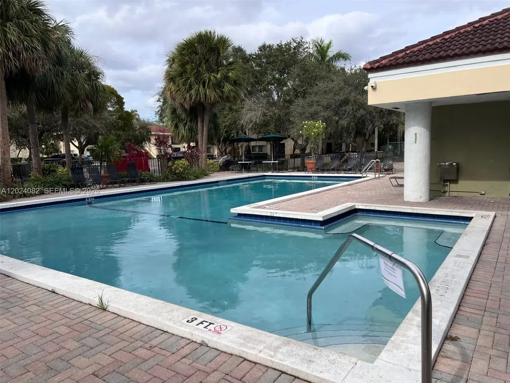 2445 SW 18th Terrace Fort Lauderdale FL 33315