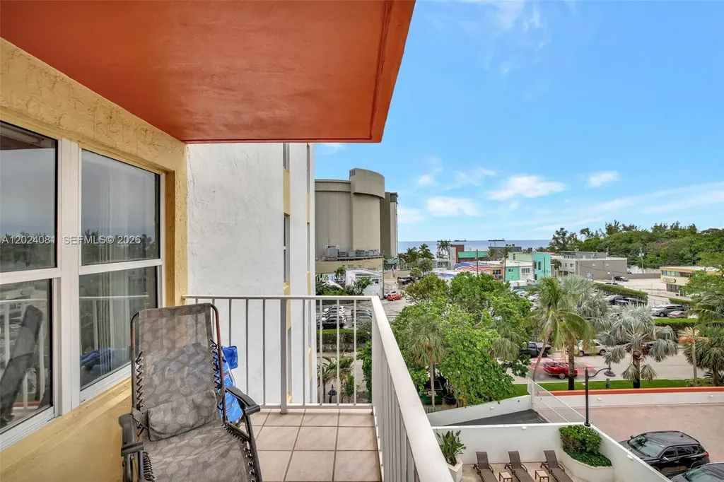 3000 E Sunrise Boulevard Fort Lauderdale FL 33304